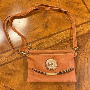 Michael Kors Crossbody Purse/Wallet